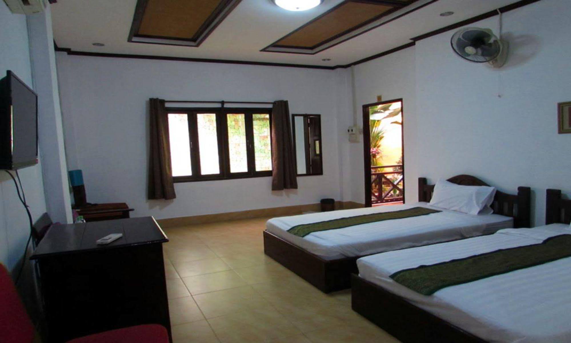 Suksavanh River 2 Hotel Ban Nongdouang Kültér fotó