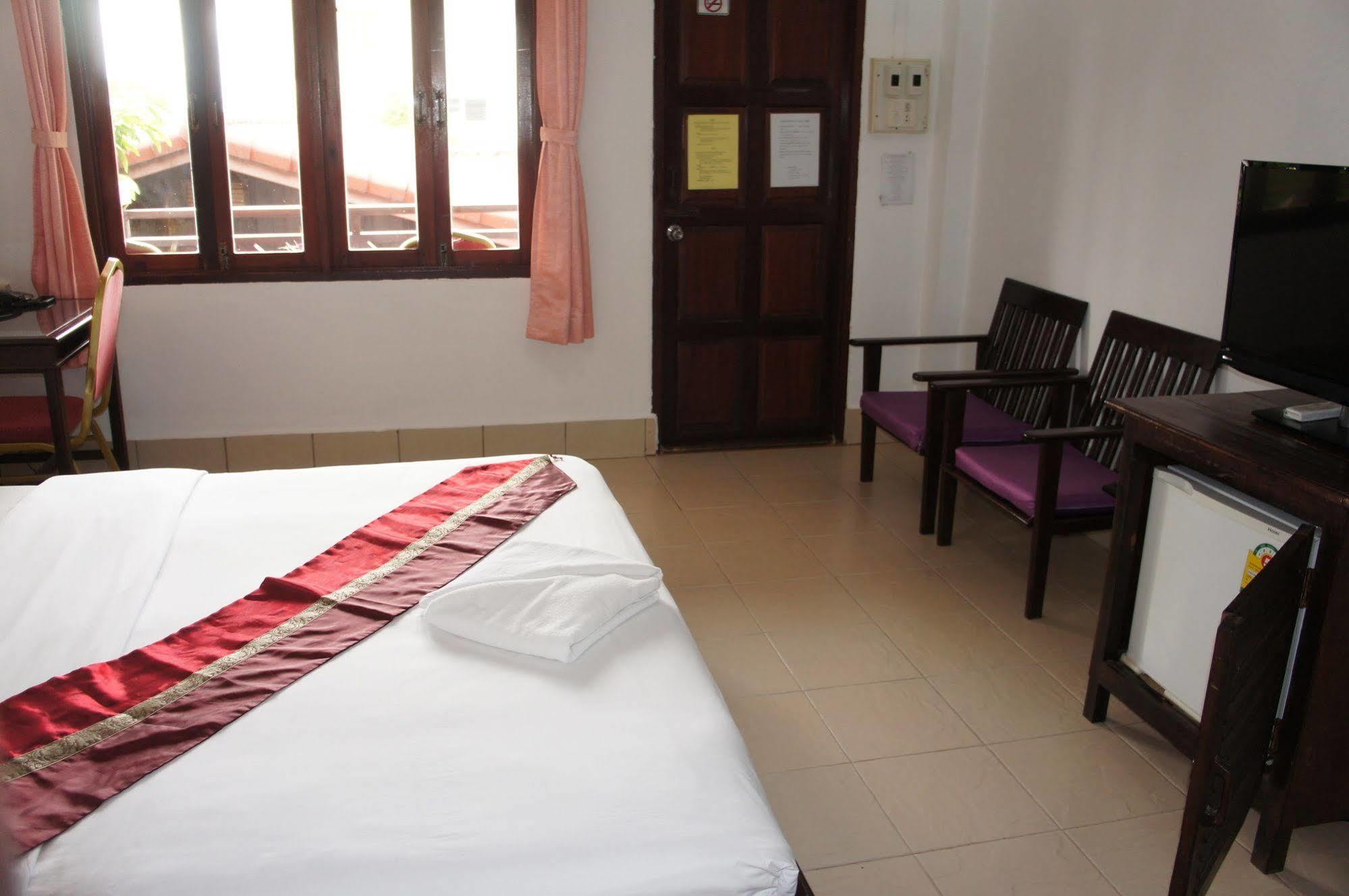 Suksavanh River 2 Hotel Ban Nongdouang Kültér fotó